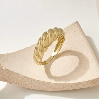 Croissant Ring | Zlato