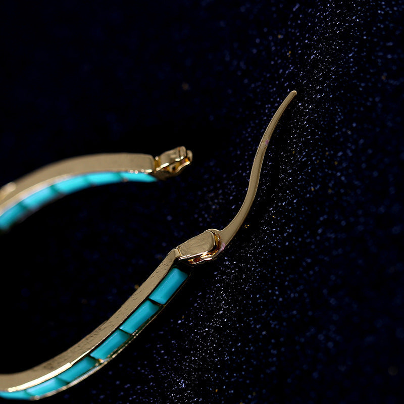 Caspian Edge Hoops | Zlato