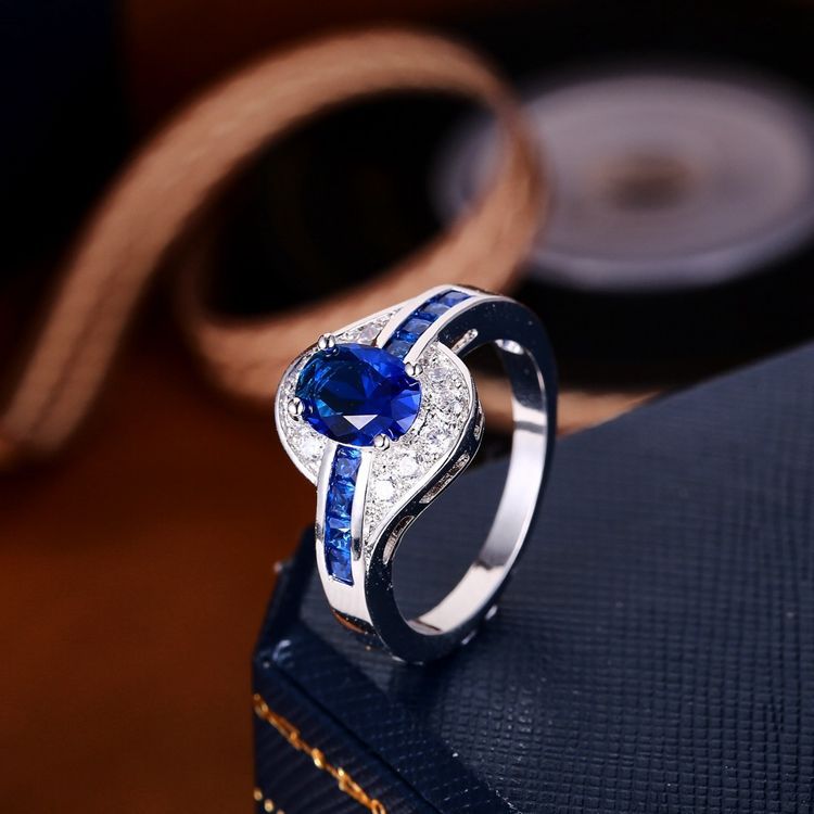 Sapphire Flow Ring | Bílé zlato