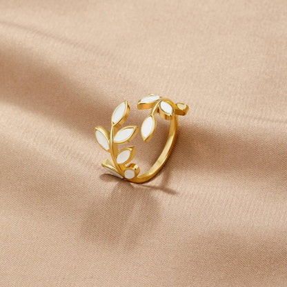 Neraya Delicate Leaf Open Ring | Zlato